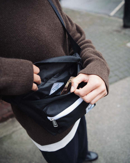 Pop Quiz Hip Pack