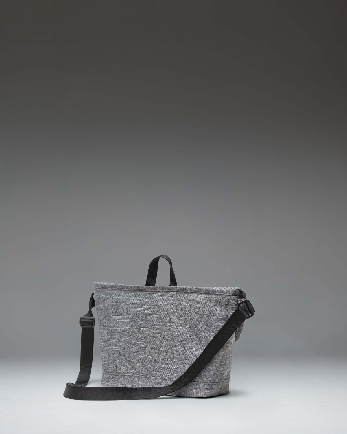 Cove Messenger Small