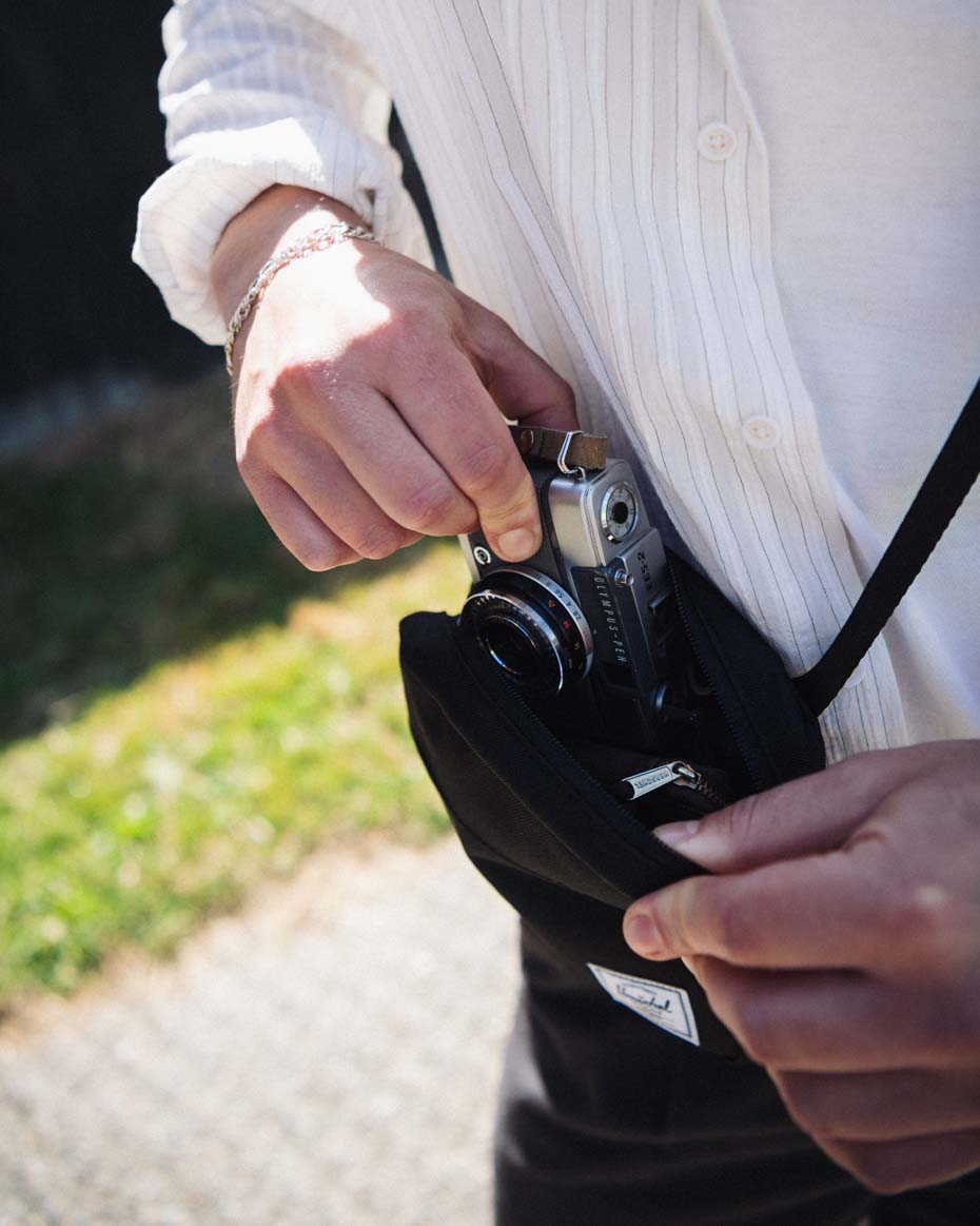 Herschel Classic™ Crossbody