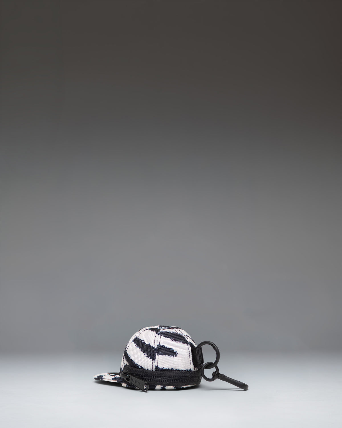 Sylas Classic Cap Bag Charm